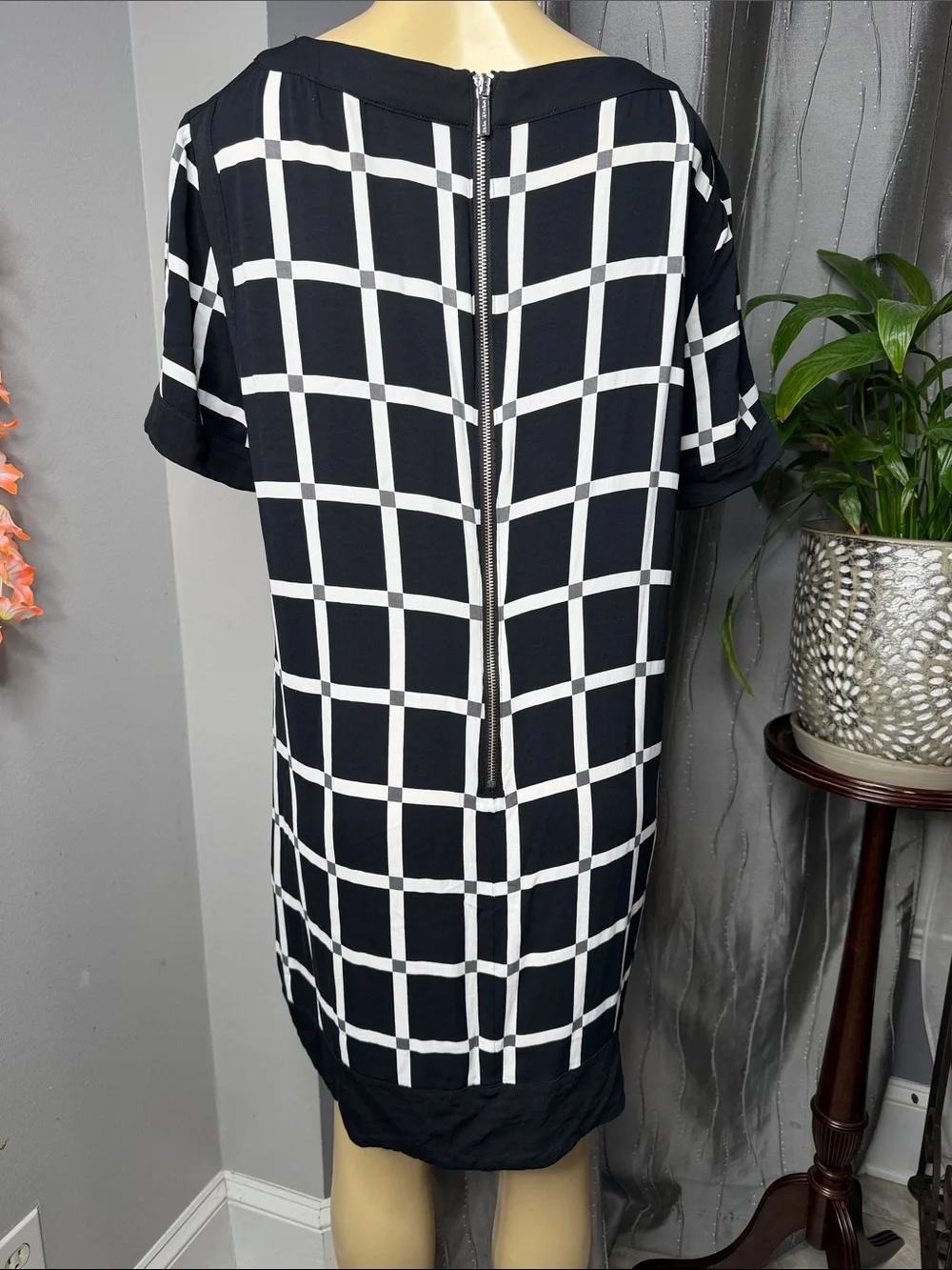 Michael Kors Women’s Black and White Check Zip-Front Dress Sz 16